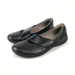 Lady's Clarks Vailee Pine Flat Shoes Size 7.5